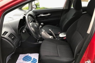 TOYOTA AURIS 2.0 D-4D SOL