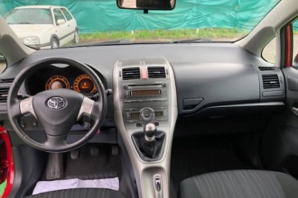 TOYOTA AURIS 2.0 D-4D SOL