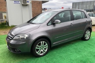 VOLKSWAGEN GOLF 1.6 TOUR