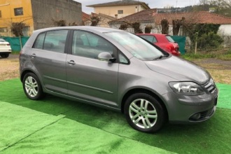 VOLKSWAGEN GOLF 1.6 TOUR