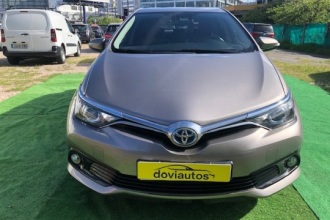 TOYOTA AURIS 1.8 Hybrid Design Edition