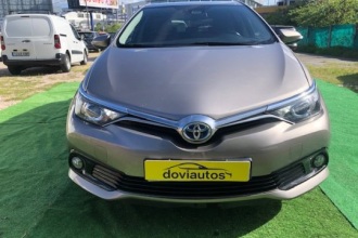 TOYOTA AURIS 1.8 Hybrid Design Edition