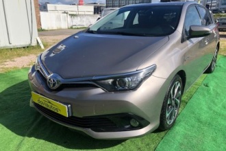 TOYOTA AURIS 1.8 Hybrid Design Edition