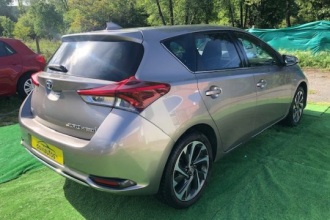 TOYOTA AURIS 1.8 Hybrid Design Edition