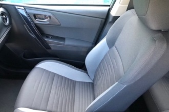 TOYOTA AURIS 1.8 Hybrid Design Edition