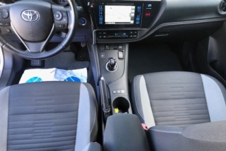 TOYOTA AURIS 1.8 Hybrid Design Edition