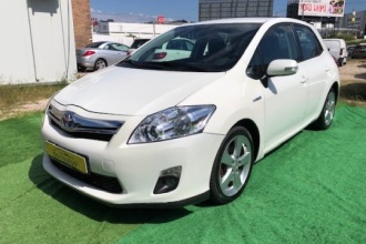 TOYOTA AURIS 1.8 Hybrid Executive