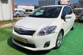 TOYOTA AURIS 1.8 Hybrid Executive