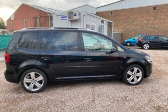 VOLKSWAGEN TOURAN 2.0 TDI LIFE