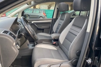 VOLKSWAGEN TOURAN 2.0 TDI LIFE