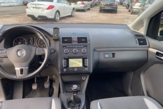 VOLKSWAGEN TOURAN 2.0 TDI LIFE