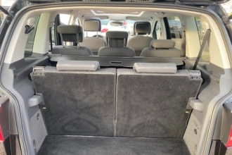 VOLKSWAGEN TOURAN 2.0 TDI LIFE
