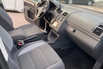 VOLKSWAGEN TOURAN 2.0 TDI LIFE