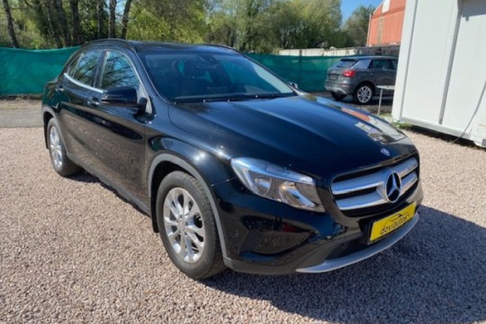 MERCEDES-BENZ GLA 200 d Style