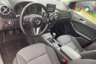 MERCEDES-BENZ B 180 CDI