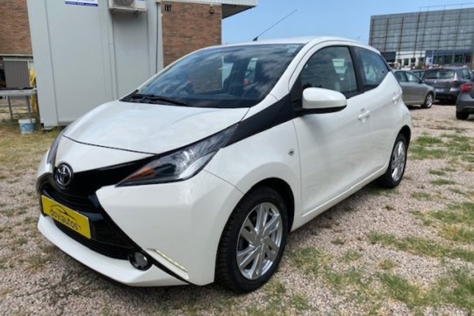 TOYOTA AYGO 1.0 X-Play Touch