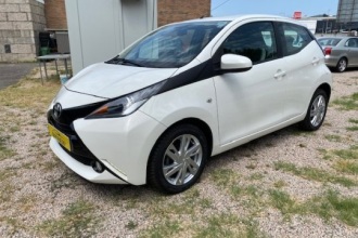 TOYOTA AYGO 1.0 X-Play Touch