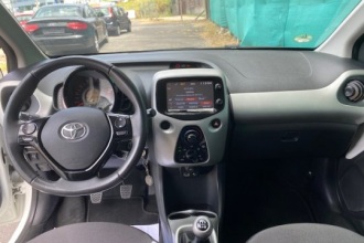 TOYOTA AYGO 1.0 X-Play Touch