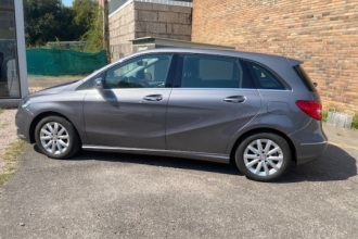 MERCEDES-BENZ B 180
