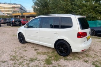 VOLKSWAGEN TOURAN 2.0 TDI CUP