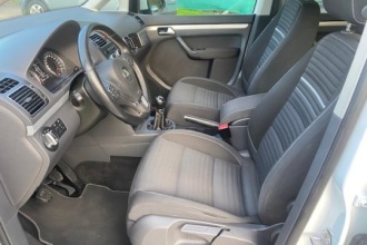 VOLKSWAGEN TOURAN 2.0 TDI CUP
