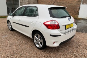 TOYOTA AURIS 1.8 HIBRIDO EXECUTIVE