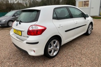 TOYOTA AURIS 1.8 HIBRIDO EXECUTIVE