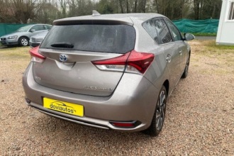 TOYOTA AURIS 1.8 Hybrid Design Edition