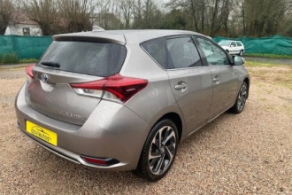 TOYOTA AURIS 1.8 Hybrid Design Edition