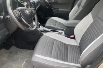 TOYOTA AURIS 1.8 Hybrid Design Edition