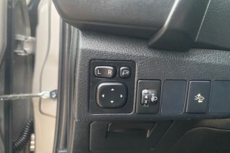 TOYOTA AURIS 1.8 Hybrid Design Edition