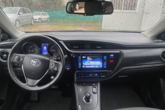 TOYOTA AURIS 1.8 Hybrid Design Edition
